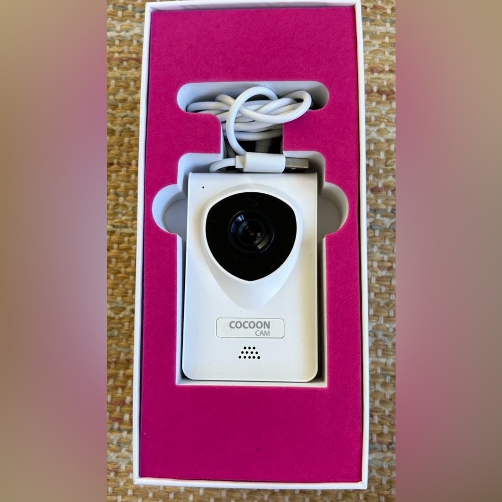 Baby monitor - Cocoon Cam Plus - Like new - Picture 2 of 5